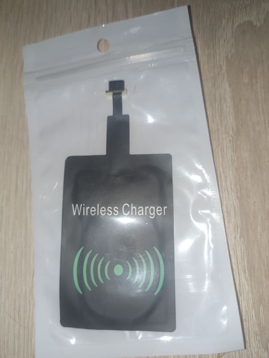 Adapter do ładowania indukcyjnego