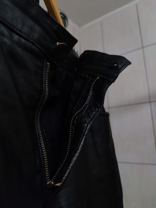 skórzane spodnie L damskie w typie dzwony z rozszerzonymi nogawkami so