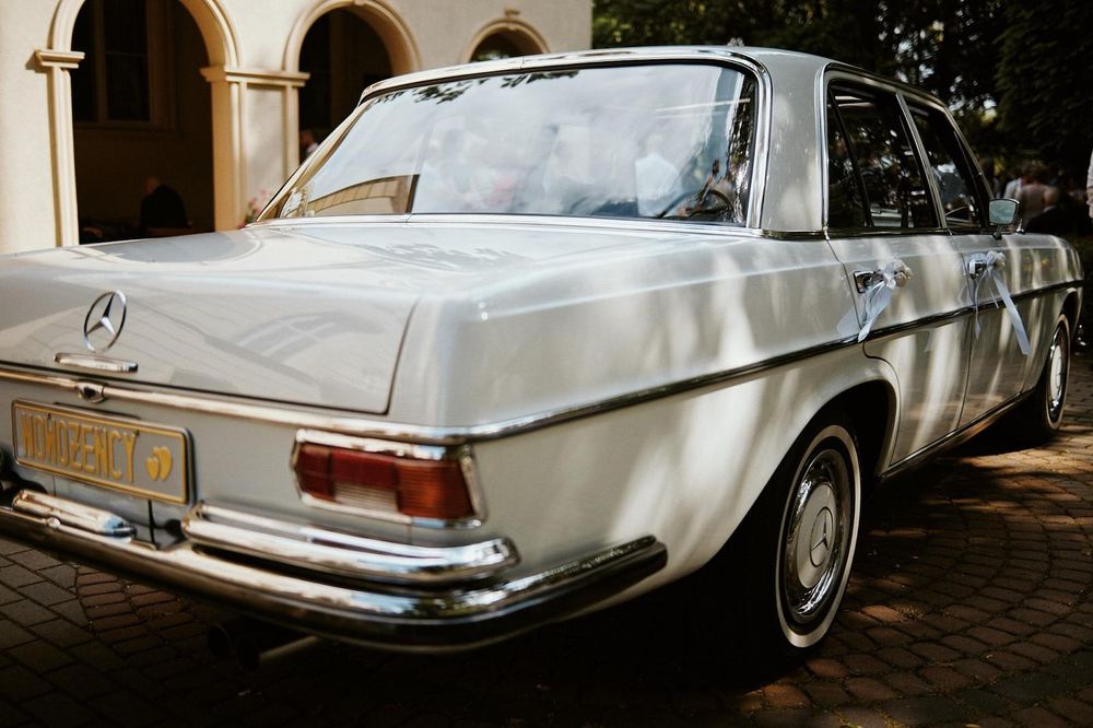 Auto do ślubu, biały Mercedes w108, 1972r