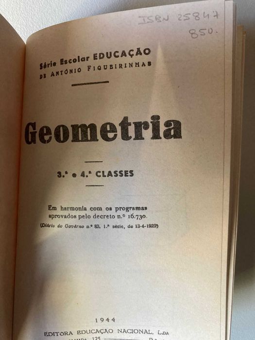Livro Antigo de Geometria (1944)