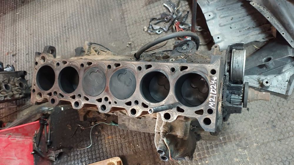 Блок двигуна BMW m21d24