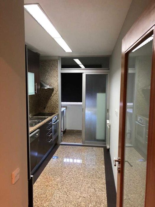T1 - Bem localizado - impecável!