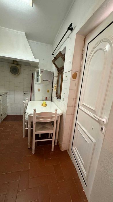 T1 no Centro de Lagos com Logradouro – Excelente Oportunidade!