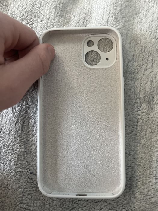 Чехол на iPhone 13 білий