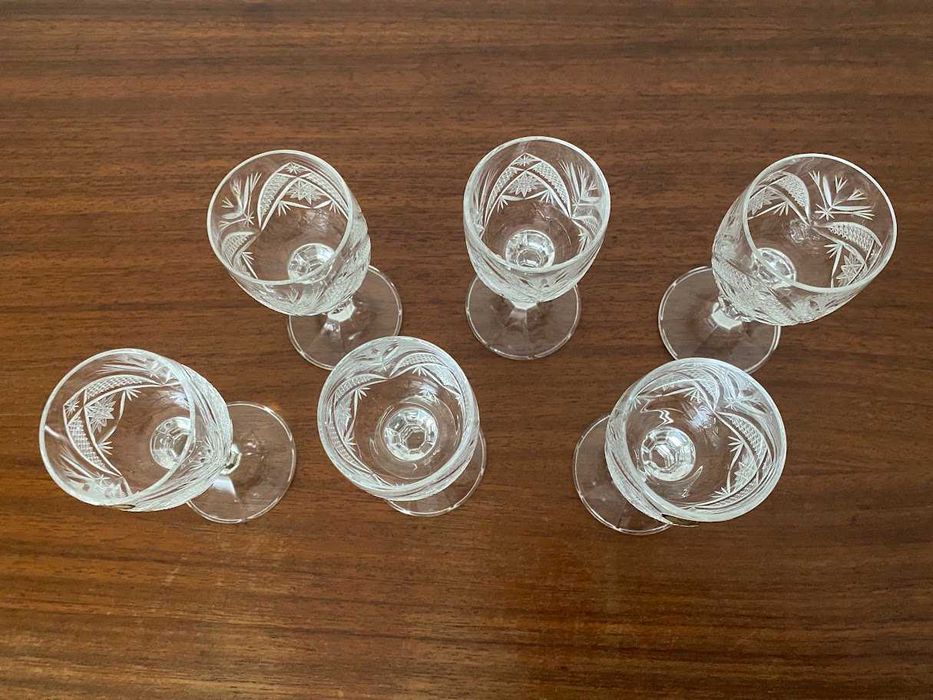 Seis cálices artesanais de cristal Checoslovaco Bohemia