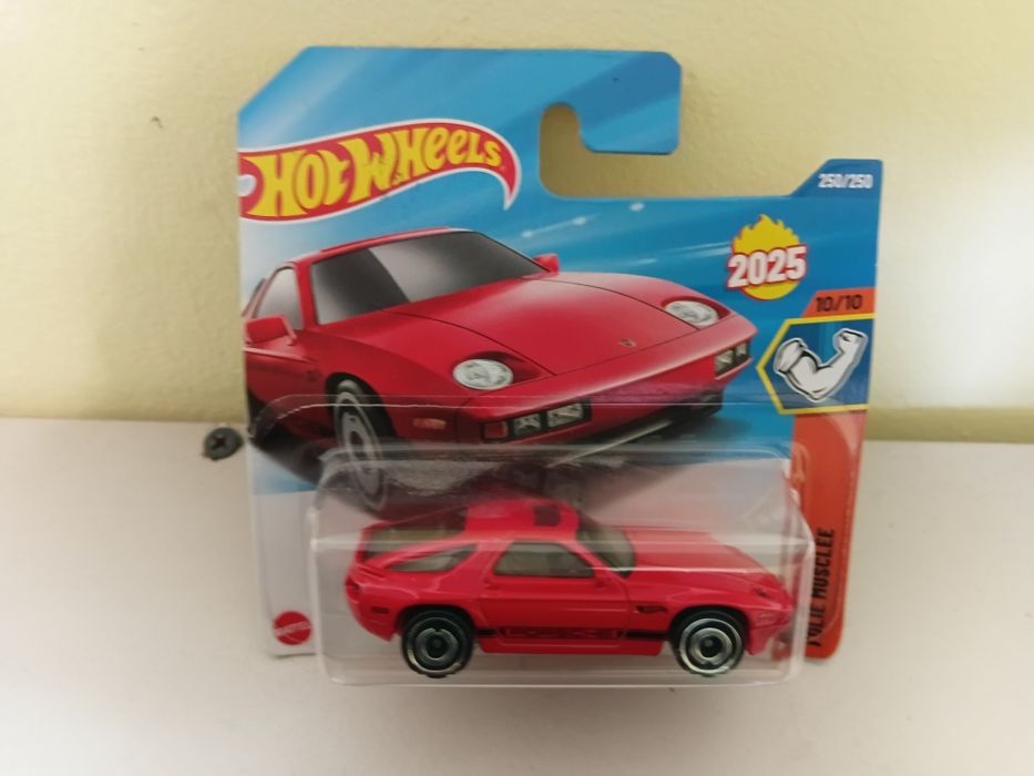 Машинки HOT WHEELS