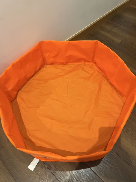 Vendo mini piscina ( crianca ) portatil