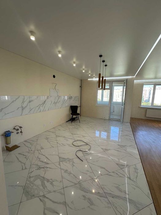 Неймовірна квартира на Виставці з ремонтом(Рауш)