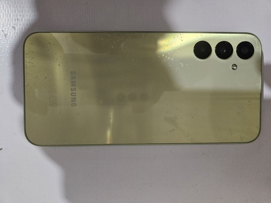 Samsung galaxy a24 6/128Гб зелений