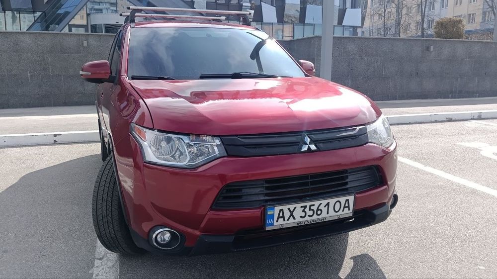 Mitsubishi Outlander 2.4  2014г