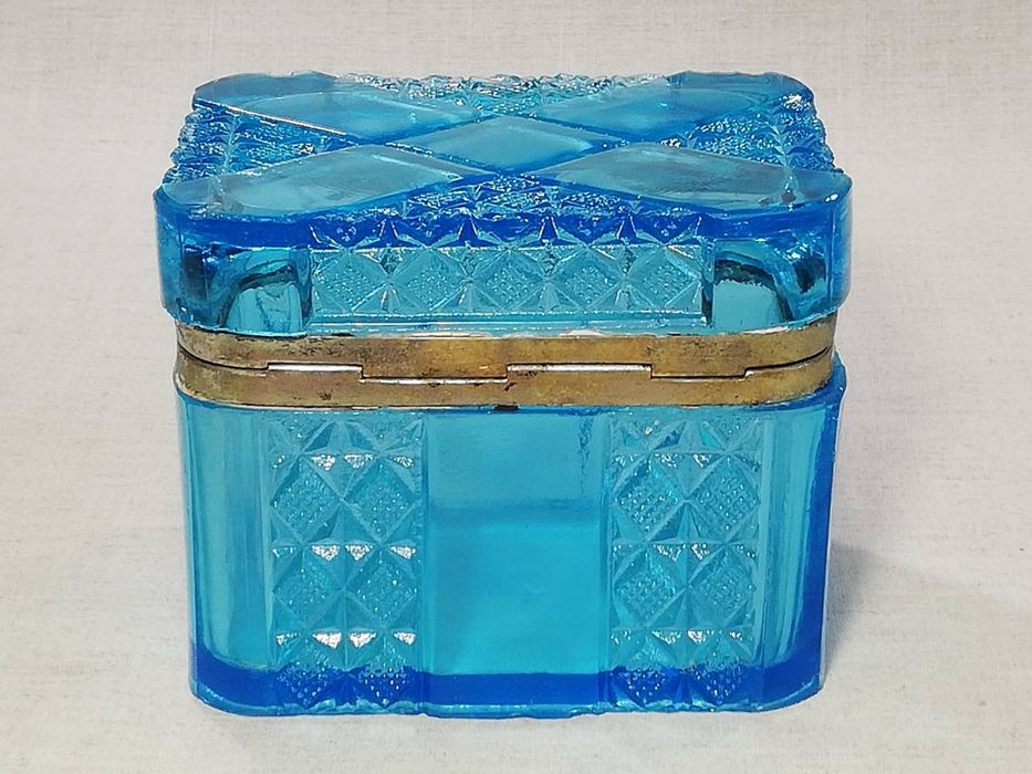 Антикварная шкатулка 19 век Царизм купоросное урановое стекло Оригинал