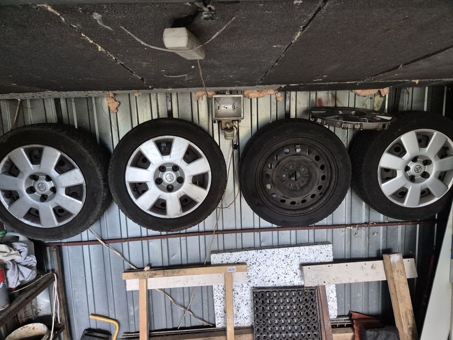 Koła od Toyota corolla verso