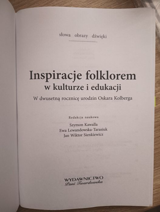 Inspiracje folklorem w kulturze i edukacji