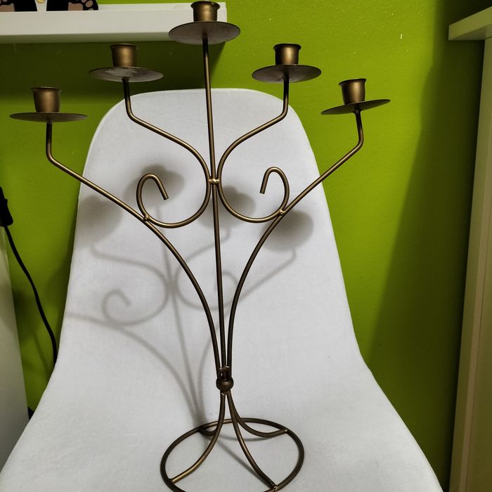 Castiçal metal dourado 5 velas altura: 50 cm X Larg: 40 cm :