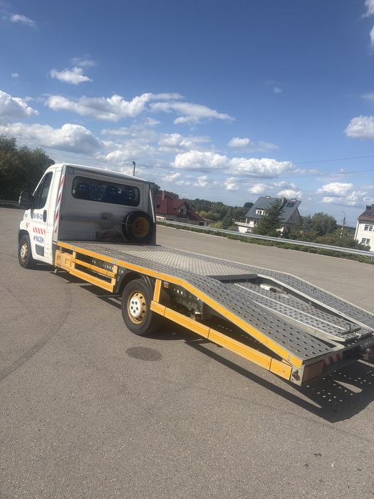 Wynajem lub usluga Auto laweta pomoc drogowa
