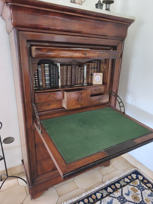 Recheio de casa de moveis antigos