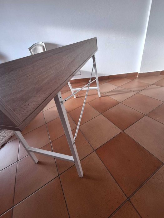 Secretária Semi Nova