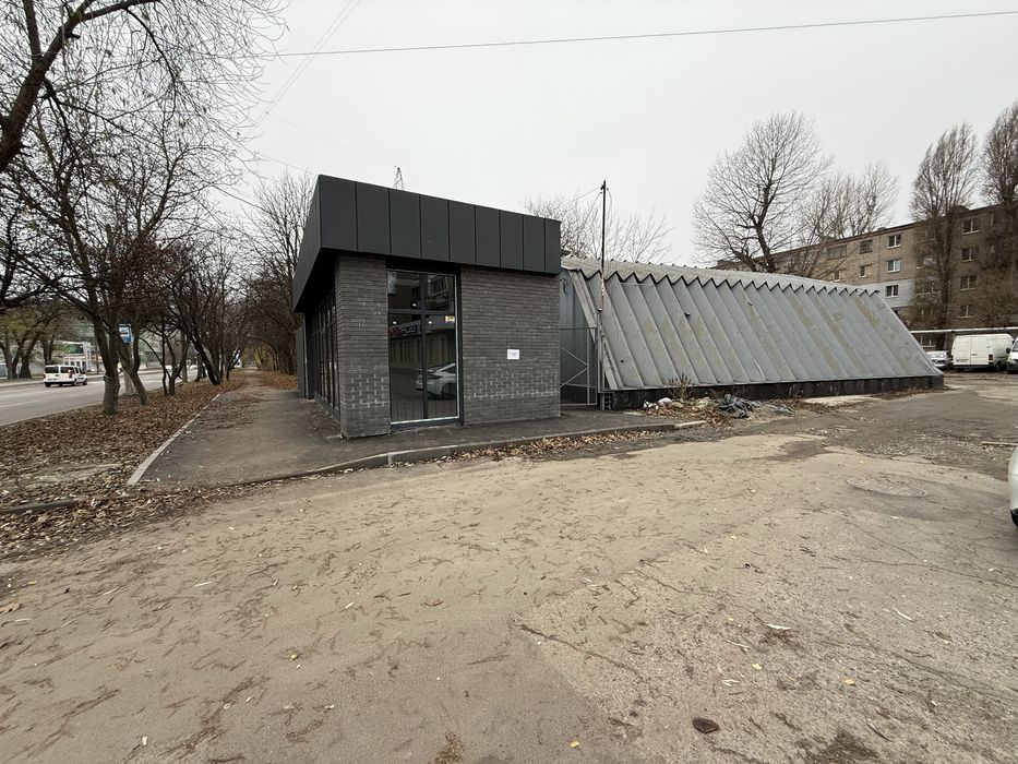 Сдается ангар на красной линии, район 12 квартал