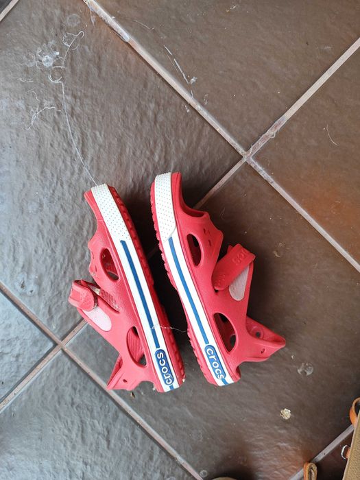 Sandały Crocs i Zara