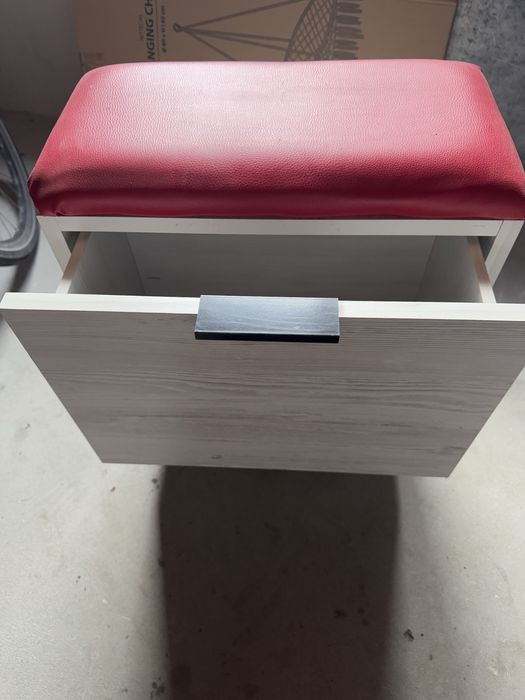 Продам підставку для педикюру