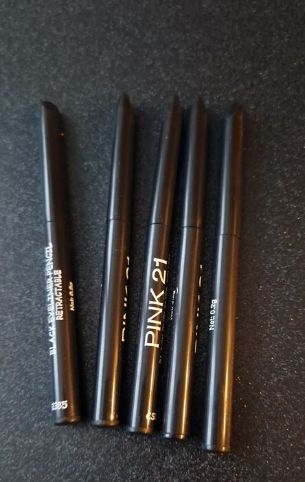 Kredki do oczu czarne wykręcane