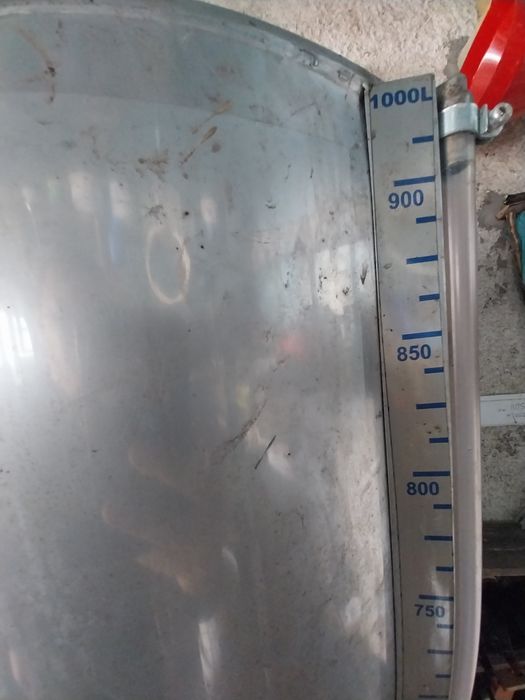 Cuba vinho 1000l em bom estado