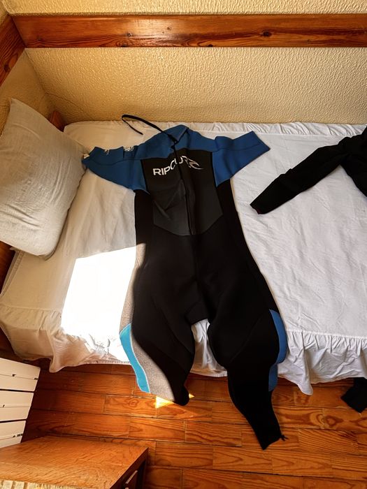 Vendo 2 fatos surf ( negociavel )