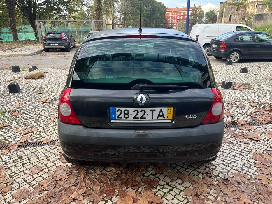 Clio 1.2 gasolina ano 2002