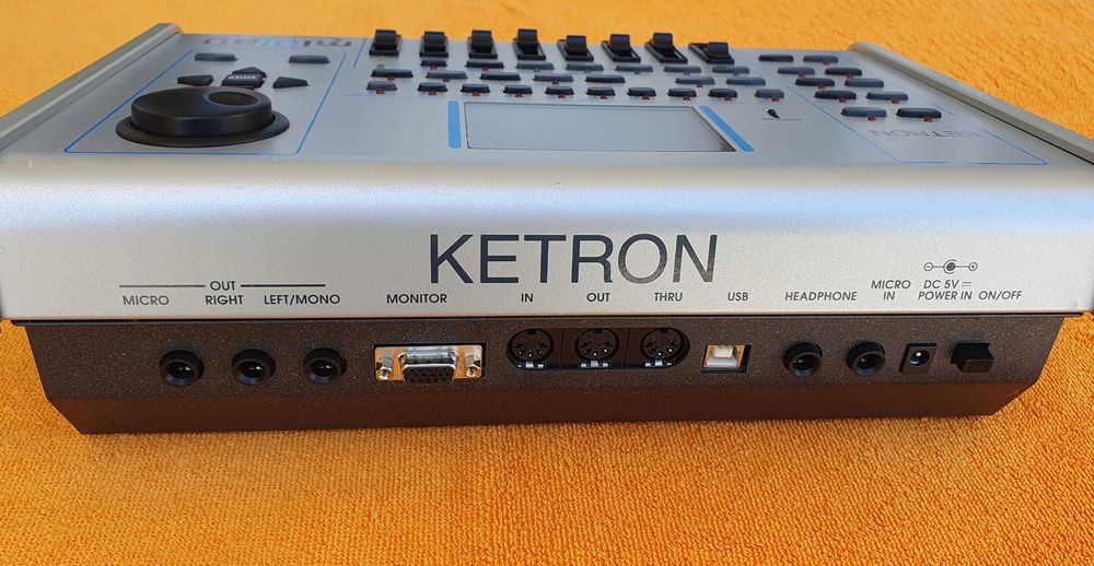 Ketron Midjay Plus com extras opcionais