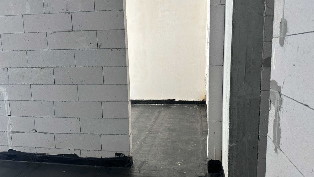 Продаж 2-к квартири + власне патіо, площа: 72.2 м², Брюховичі