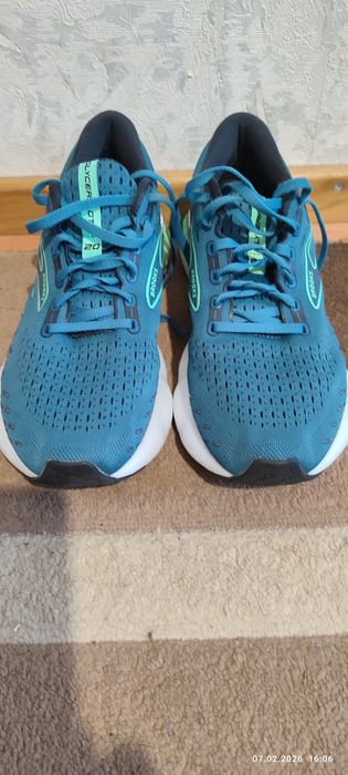 Кросівки для бігу