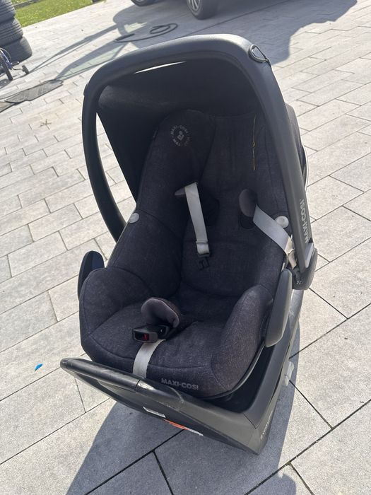 Fotelik samochodowy Maxi-Cosi Pebble Pro z bazą 2WayFix