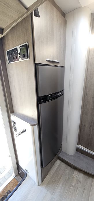 Autocaravana Cama Central + Basculante - Fiat BAVARIA T746C - 2015