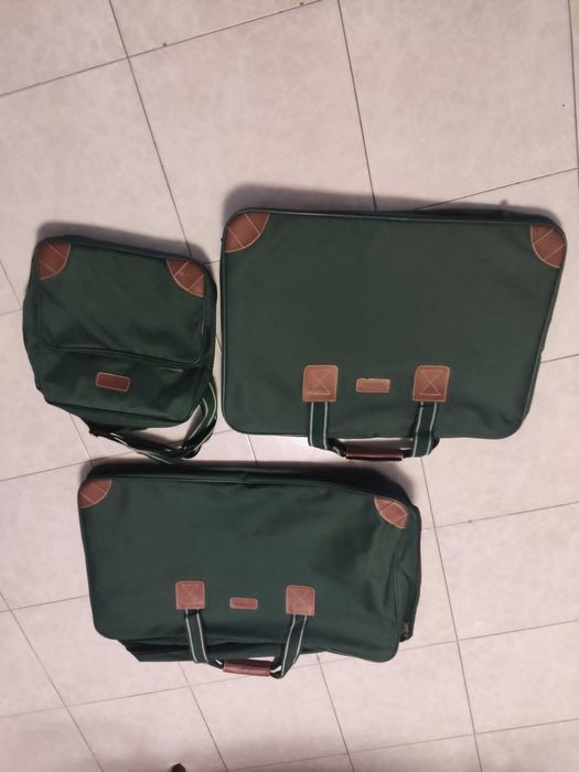 2 conjuntos de malas de viagem em muito bom estado