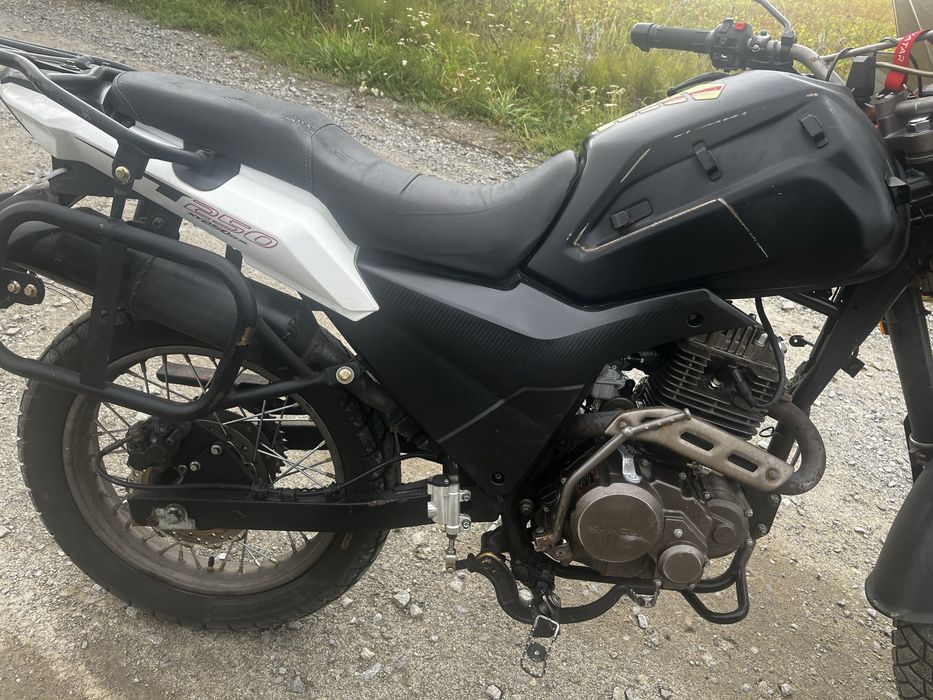 Продам мотоцикл Shineray x-trail 250