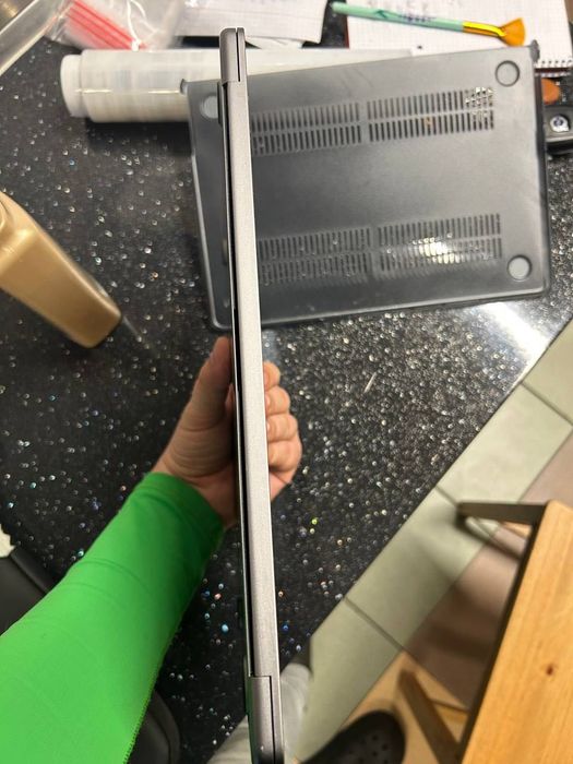 MacBooka Air 13 M2 24 GB