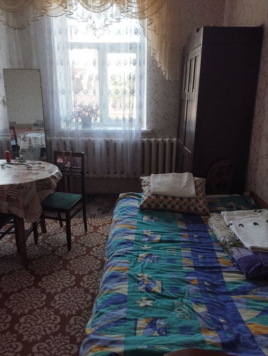 Здається в оренду одна кімната.