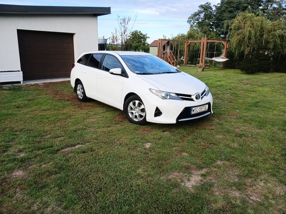 Toyota Auris 1.4 D4D kombi Polski salon bezwypadkowa