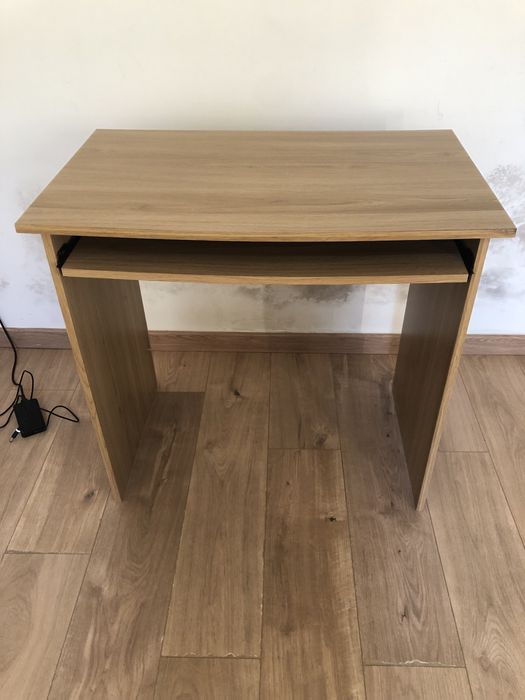 Secretaria com estante