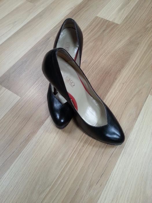 Czółenka skórzane Ryłko (rozm. 38)