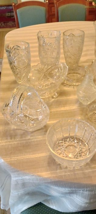 Zestaw kryształów misy wazony