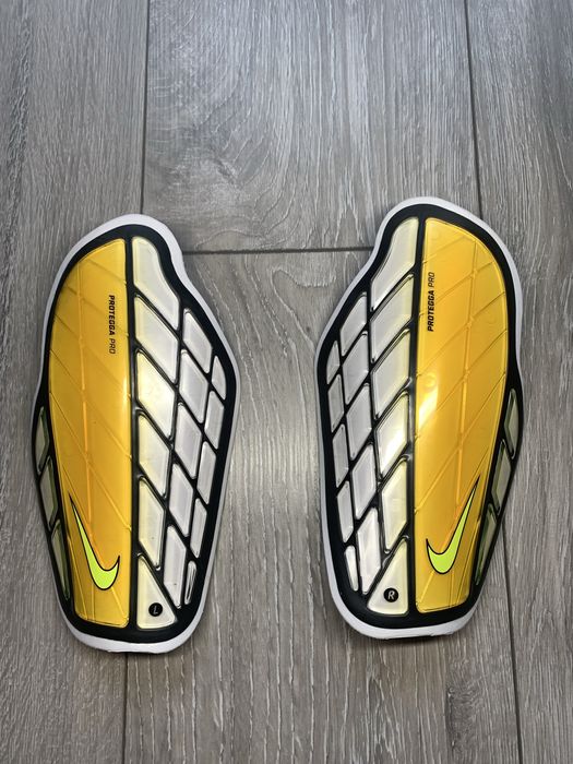 Ochraniacze na piszczele