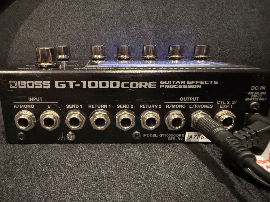 Boss GT1000 Core , (nie Line 6, IK Multimedia, Cortex)