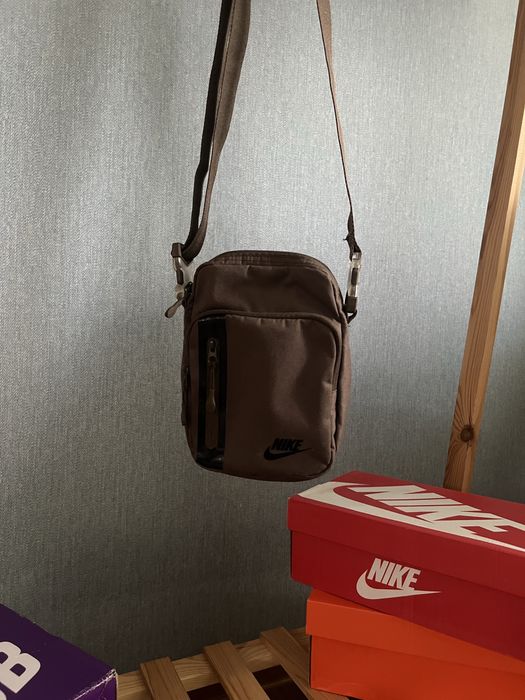 Месенджер Nike tech fleece