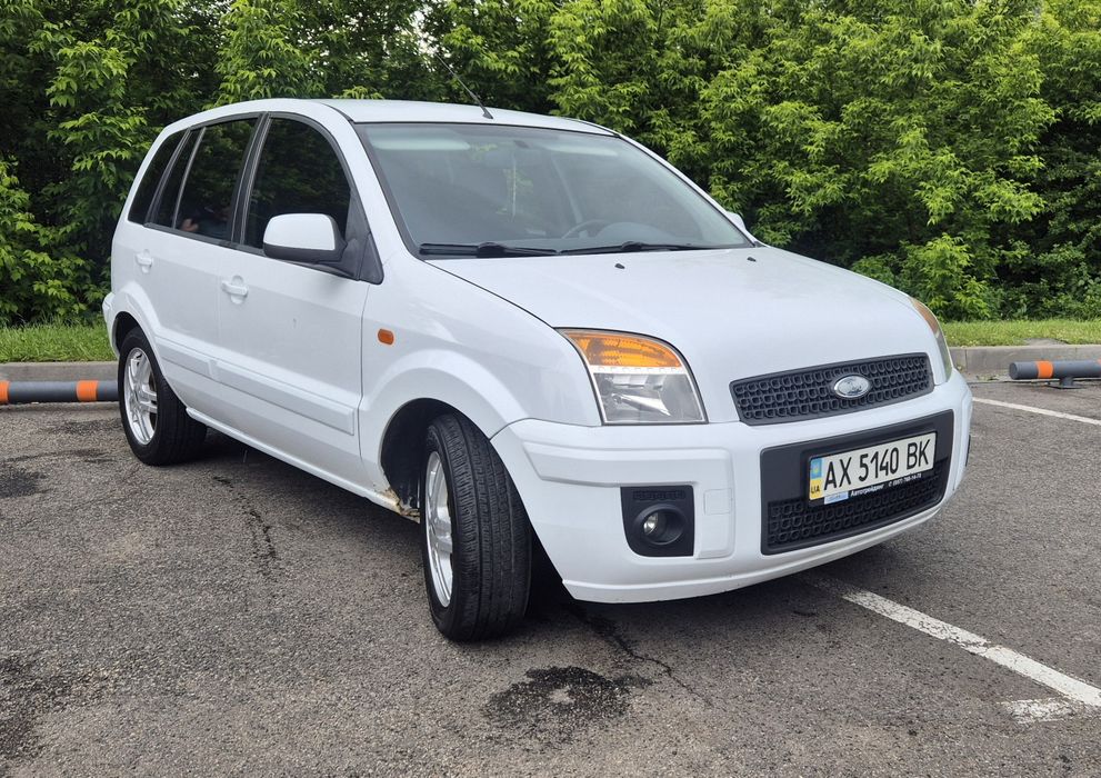 Продам Ford 1.4.