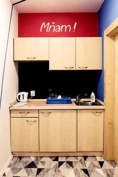 1500 грн. месяц Сдам подселение в комнату в Киеве Метро Золотые Ворота