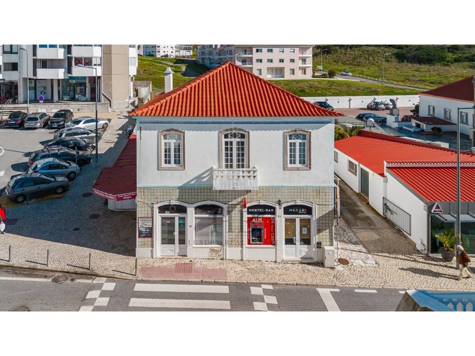 Moradia T3 com Espaço Comercial | Praia das Macas