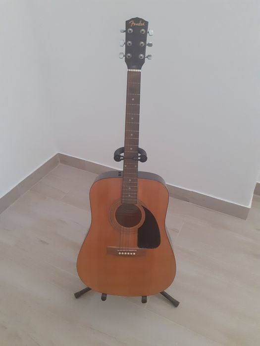 Guitarra Fender + Suporte + Saco