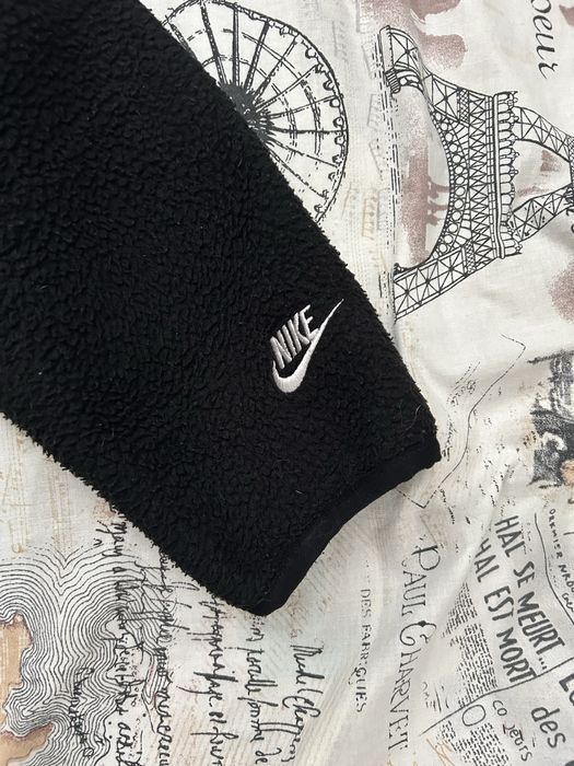 Плюшевий світшот Nike