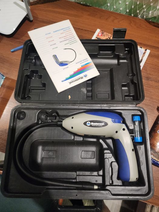 Течешукач фреону